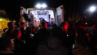Malatyada devrilen tırın altında kalan 2 polisten biri şehit oldu
