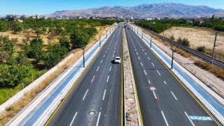 Malatyada, trafik güvenliği için 920 bin metre yol çizgi çalışması yapıldı