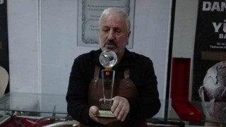 Malatyalı demirci ustasına Yaşayan İnsan Hazineleri Ödülü