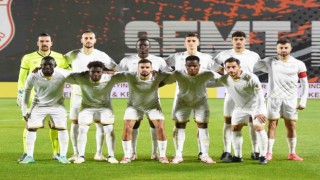 Manisa FK 3 haftada 10 basamak geriledi