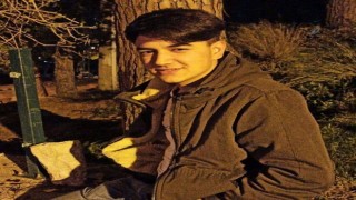 Manisada motosiklet kazası 2 genci hayattan kopardı