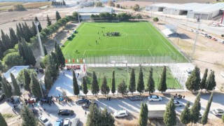 Manisaya 245 seyircili yeni futbol sahası kazandırıldı