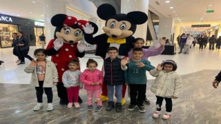 Mardian Mallda ara tatilde çocuklar ve aileleri eğlenceye doydu