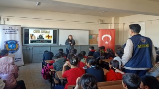 Mersin emniyeti çocukları okullarda suç ve suçluya karşı bilgilendirdi