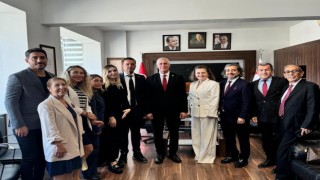 Mersin GİAD yönetimi, KKTCli bakanlarla ekonomik yatırımları görüştü