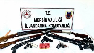 Mersinde silah kaçakçıları jandarma engeline takıldı
