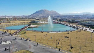 Millet Bahçesinin kütüphanesini valilik onaracak