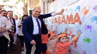 Minik öğrenciler, lösemili çocukların hayatlarına dokundu