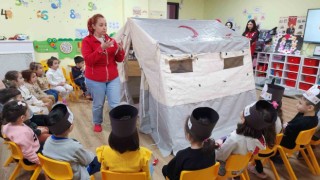 Minikler çadır kurmayı öğrendi Kızılayı tanıdılar