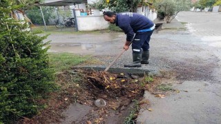 Muğla Büyükşehir ekiplerinden su baskınlarına anında müdahale