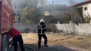 Müstakil evin bodrumunda çıkan yangın korkuttu