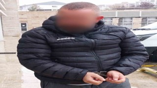 Oğlunu bıçakla yaralayanı bıçakladı