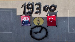 Öğrencilerden mest eden 09.05 ve 1938 koreografisi