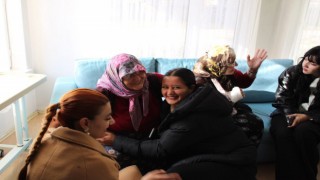Öğrencilerinden anlamlı ziyaret