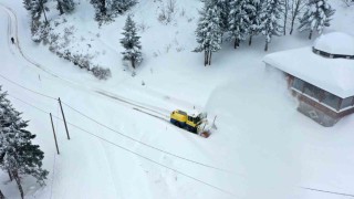 Orduda bir gecede yaklaşık 2 bin kilometre yol ulaşıma açıldı