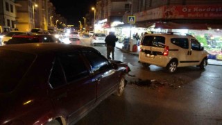 Otomobil ile hafif ticari araç çarpıştı: 1 yaralı