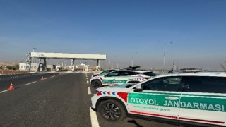 Otoyol jandarması cayrokopter ile Denizli-Aydın otoyolunda havadan denetim yaptı