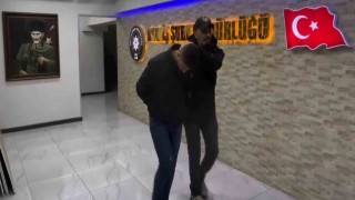 Polisin durdurduğu kişiden 3 Milyon TLlik döviz ve ziynet eşyası çıktı
