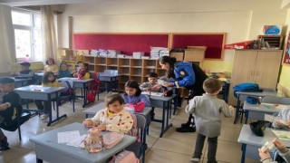 Polislerden ilkokul öğrencilerine güvenlik dersi