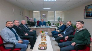 Rektör Levent, Mühendislik ile İktisadi ve İdari Bilimler Fakültesinde unvan alan akademisyenleri tebrik etti