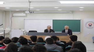 Rektör Prof. Dr. Altun, Talas Şehit Mahmut Yıldırım Anadolu Lisesi öğrencileri ile bir araya geldi