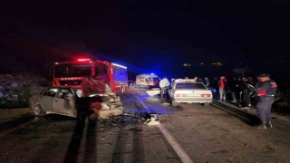 Rizede feci kazada araçlar hurda yığınına döndü: 2 ölü, 8 yaralı