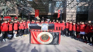 Rüzgarın Oğlu lakaplı Zeynel Soyuer son yolculuğuna uğurlandı