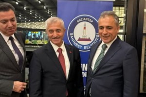 Şahinbey Belediye Başkanı Mehmet Tahmazoğlu Osmaniye'de