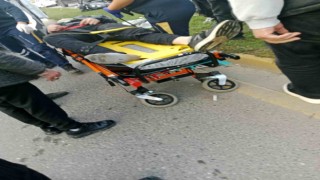 Sakaryada motosiklet refüje çarptı: 1 yaralı