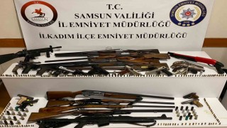 Samsunda 2 evde çok sayıda silah ele geçirildi