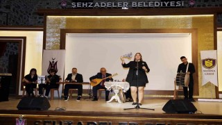 Şehzadelerde melodilerle taçlanan Öğretmenler Günü programı