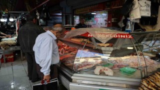 Senden aldığım et ile zehirlendim diyerek kasapları dolandırdılar