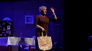 Shirley Valentine Bursada sahnelendi