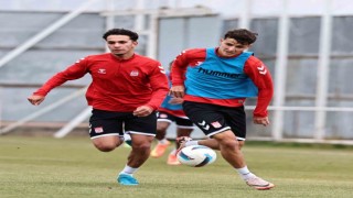 Sivasspor minyatür kale oyun oynadı