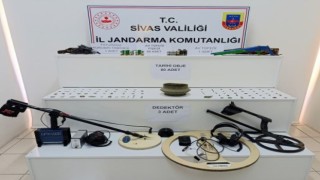 Sivasta jandarma operasyonu, 12 kişi gözaltına alındı