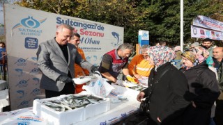 Sultangazi Belediyesinden ücretsiz balık dağıtımı