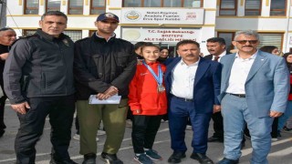 Taekwondo İl Temsilcisi Şimşekten Çiçek ve Aydına teşekkür