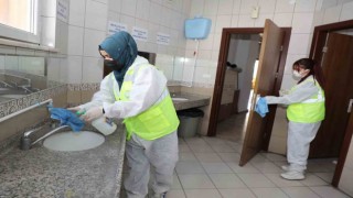Talasta okul temizlikleri tüm hızıyla sürüyor