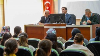 Tarsusta İpek Böcekçiliği Yetiştiriciliği semineri düzenlendi