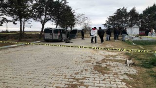 Tekirdağda iki kuzen mezarlıkta park halindeki araçta ölü bulundu