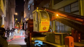 Tekstil malzemesi üreten 3 katlı iş yerinde yangın