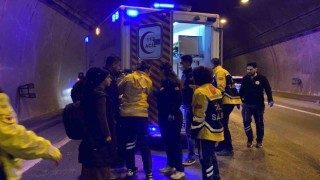 TEMde iki yolcu otobüsü ve tır kazaya karıştı: 14 yaralı