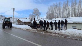 Tokatta tır evin bahçesine devrildi: 1 yaralı