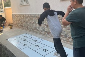 Toprakkale'de Camii Bahçesinde Eğlenceli Etkinlik