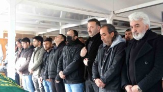 Trafik kazasında hayatını kaybeden 14 yaşındaki çocuk toprağa verildi
