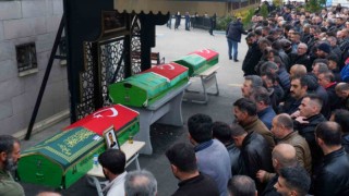 Trafik kazasında vefat eden üç arkadaş gözyaşlarıyla uğurlandı