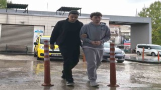 Trafik polisine çarparak yaralayan sürücü tutuklandı