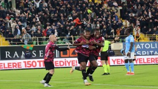 Trendyol Süper Lig: Alanyaspor: 2 - Trabzonspor: 1 (Maç sonucu)