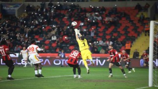 Trendyol Süper Lig: Gaziantep FK: 0 - Göztepe: 0 (İlk yarı)