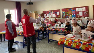 Türk Kızılay Kadirli Şubesi'nden Köy Okuluna Ziyaret